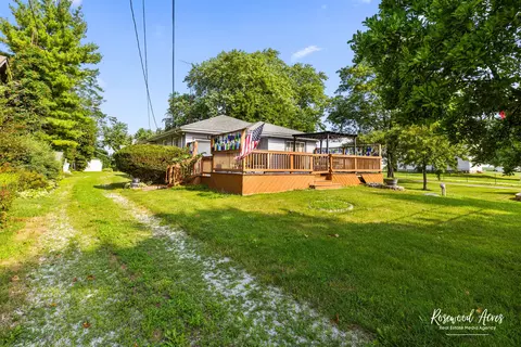 Exterior - 1784 S Sandbar Rd, Kankakee, IL 60901 photo 2 of 9