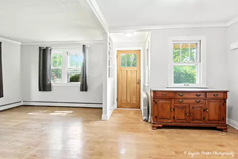 Entry Way - 4713 Mccullom Lake Rd, Mchenry, IL 60050 photo 1 of 2