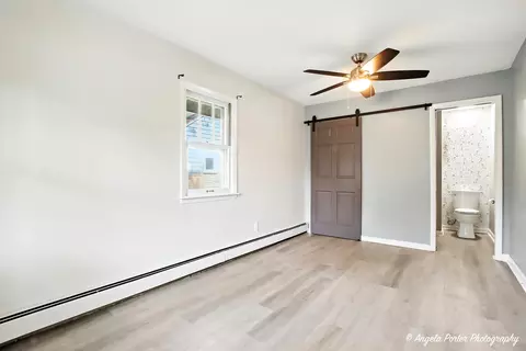 Bedroom - 4713 Mccullom Lake Rd, Mchenry, IL 60050 photo 2 of 4