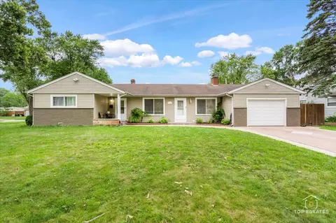 3731 Wren Ln, Rolling Meadows, IL 60008 photo 1