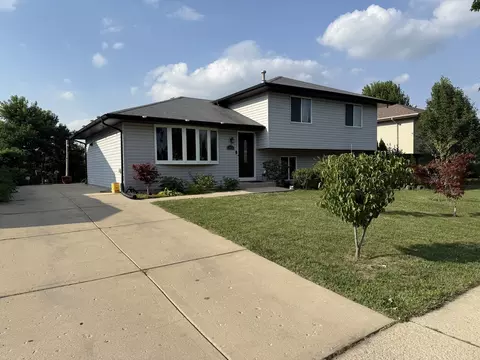 7015 Riley Dr, Joliet, IL 60431