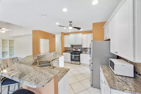 Kitchen - Undisclosed, Normal, IL 61761 photo 3 of 4