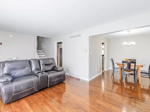 4346 Amelia Ave, Lyons, IL 60534 photo 9