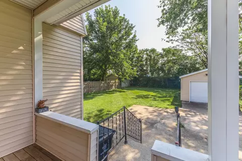 818 Bunn St, Bloomington, IL 61701 photo 27
