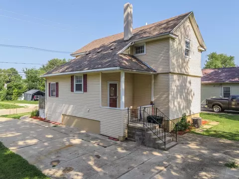 818 Bunn St, Bloomington, IL 61701 photo 38