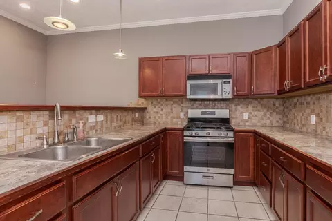 818 Bunn St, Bloomington, IL 61701 photo 23