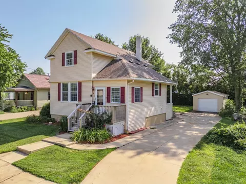 818 Bunn St, Bloomington, IL 61701 photo 41