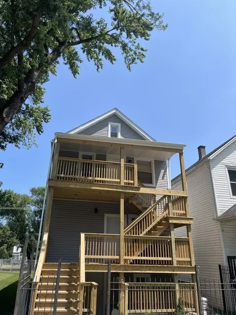 8509 S Brandon Ave, Chicago, IL 60617