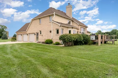 Exterior - 26105 W Renwick Rd, Plainfield, IL 60544 photo 5 of 6