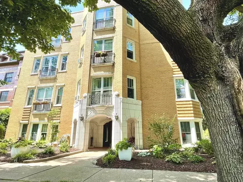 227 N Grove Ave #G, Oak Park, IL 60302