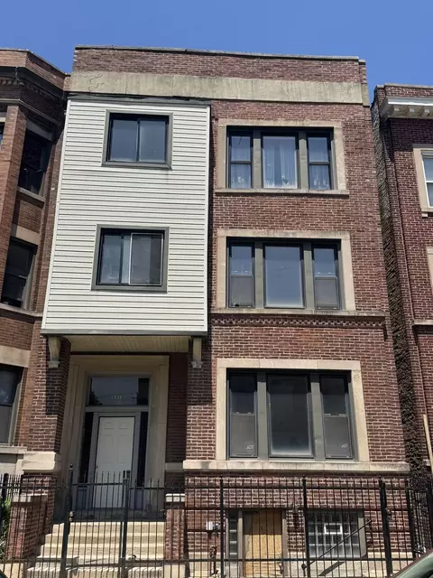 1526 E 65th Pl, Chicago, IL 60637 photo 1