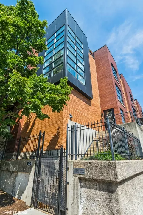 2008 W Willow St #C, Chicago, IL 60647