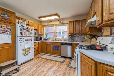 Kitchen - 38425 N 3rd Ave, Spring Grove, IL 60081 photo 1 of 1