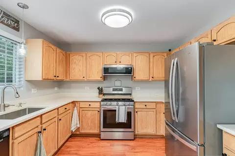 Kitchen - 301 Switchgrass Dr, Minooka, IL 60447 photo 1 of 2