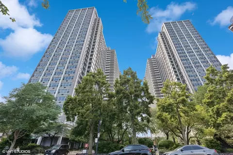 4250 N Marine Dr #429, Chicago, IL 60613