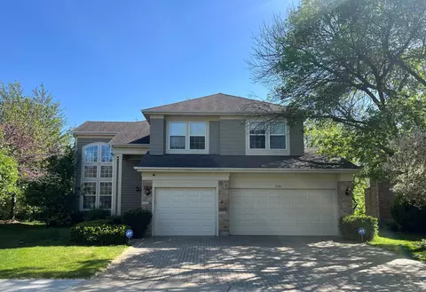 2381 Legends Ct, Riverwoods, IL 60015