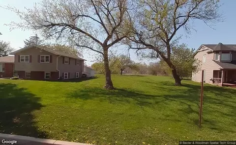 514 N Lakewood Ter, Round Lake, IL 60073