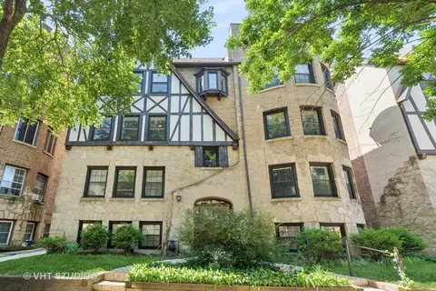 7446 N Hoyne Ave #2, Chicago, IL 60645