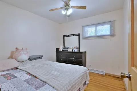 511 W Byron Ave, Addison, IL 60101 photo 15
