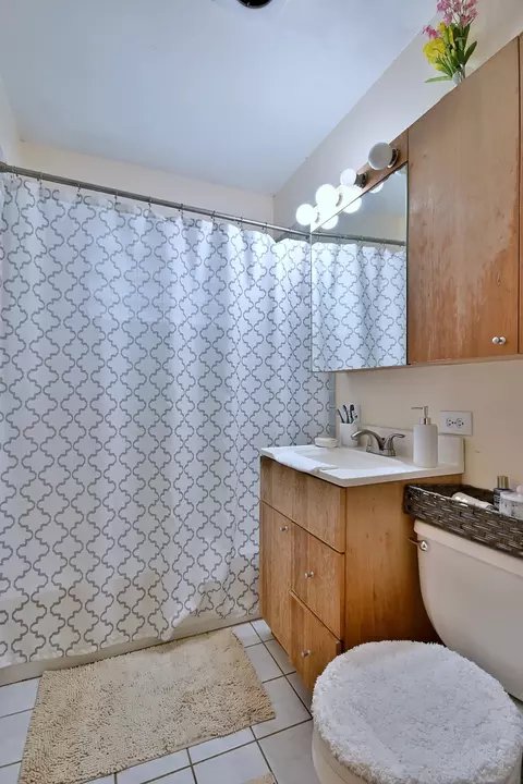 511 W Byron Ave, Addison, IL 60101 photo 17