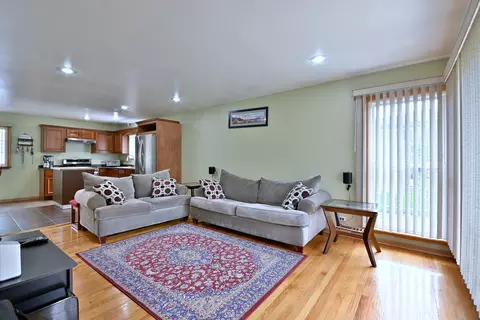 511 W Byron Ave, Addison, IL 60101 photo 5