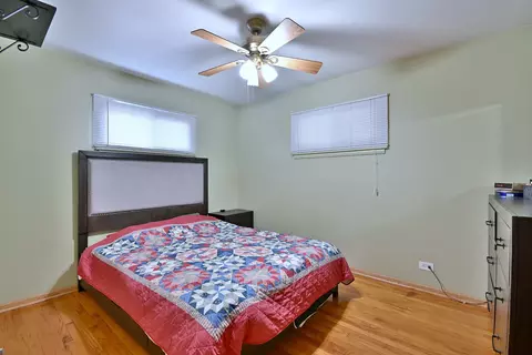 511 W Byron Ave, Addison, IL 60101 photo 13
