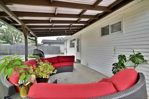 511 W Byron Ave, Addison, IL 60101 photo 28