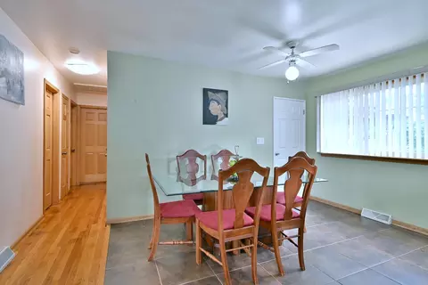 511 W Byron Ave, Addison, IL 60101 photo 12