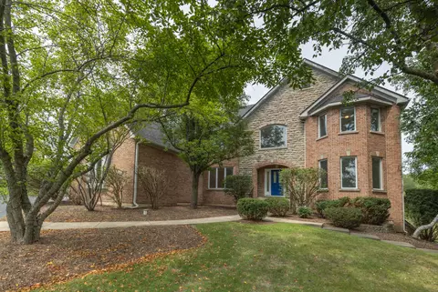 3702 W Homestead Trl, Crystal Lake, IL 60012