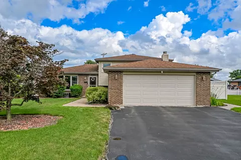 Exterior - 3931 151st Pl, Midlothian, IL 60445 photo 2 of 8