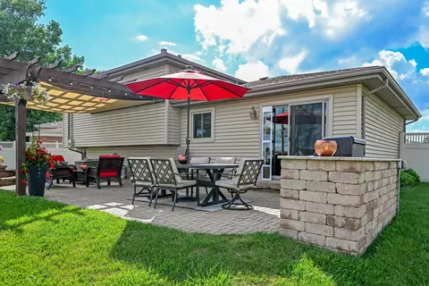 Exterior - 3931 151st Pl, Midlothian, IL 60445 photo 5 of 8