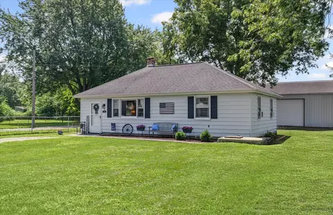 201 W Ash St, Bondville, IL 61815