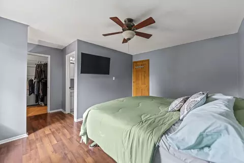 Bedroom - 823 Anchor Ct, Bartlett, IL 60103 photo 2 of 5