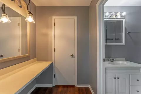 Bath - 823 Anchor Ct, Bartlett, IL 60103 photo 1 of 4