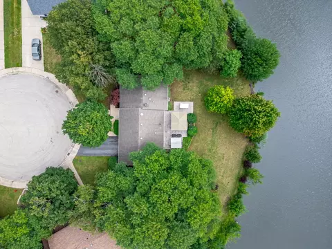 View/Area - 823 Anchor Ct, Bartlett, IL 60103 photo 5 of 9