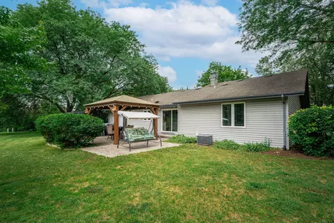 Exterior - 823 Anchor Ct, Bartlett, IL 60103 photo 2 of 7