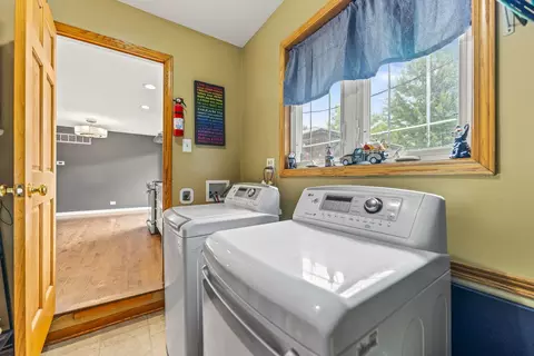 Other - 823 Anchor Ct, Bartlett, IL 60103 photo 3 of 16