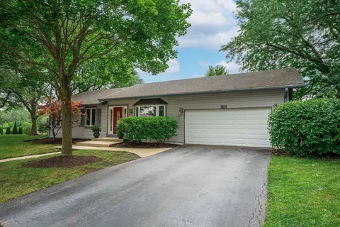 Exterior - 823 Anchor Ct, Bartlett, IL 60103 photo 6 of 7
