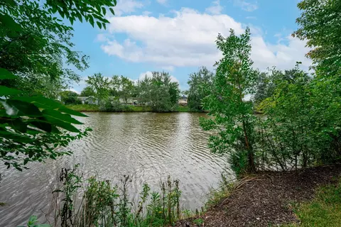 View/Area - 823 Anchor Ct, Bartlett, IL 60103 photo 1 of 9