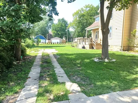 Exterior - 25958 S Locust Pl, Monee, IL 60449 photo 8 of 9