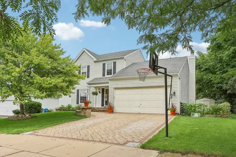 Exterior - 3261 Gresham Ln, Aurora, IL 60504 photo 2 of 10