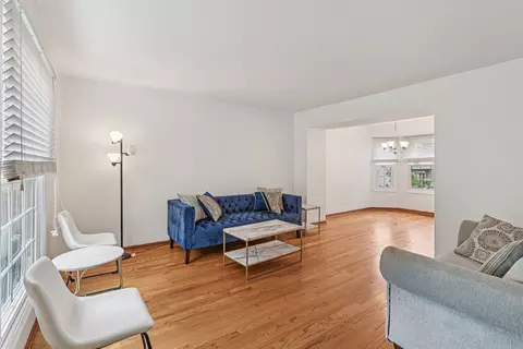 Living - 3261 Gresham Ln, Aurora, IL 60504 photo 5 of 5