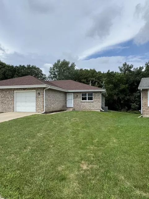 2532 Red Oak Trl, Crest Hill, IL 60403