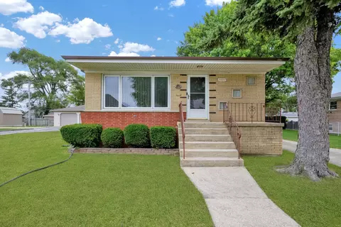 8013 Neva Ave, Burbank, IL 60459