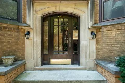 547 W Brompton Ave #1N, Chicago, IL 60657