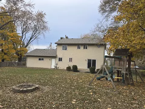 Exterior - 3627 Atlantic Ave, Gurnee, IL 60031 photo 2 of 3