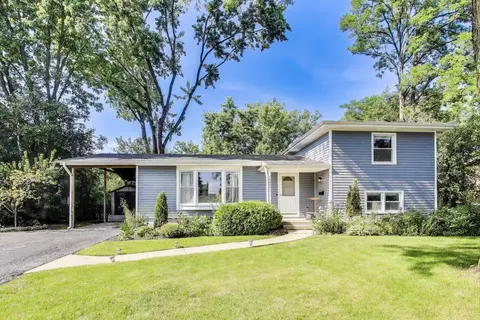 1005 Castlewood Ln, Deerfield, IL 60015