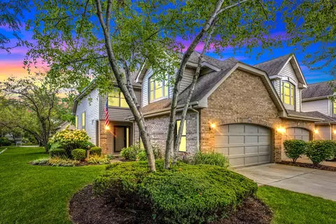 199 Springdale Ln, Bloomingdale, IL 60108