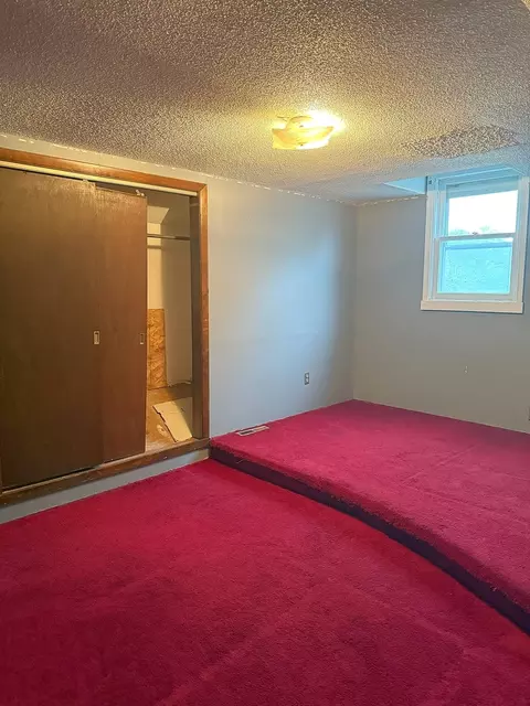 Bedroom - 721 Broadway Ave, Sterling, IL 61081 photo 1 of 8