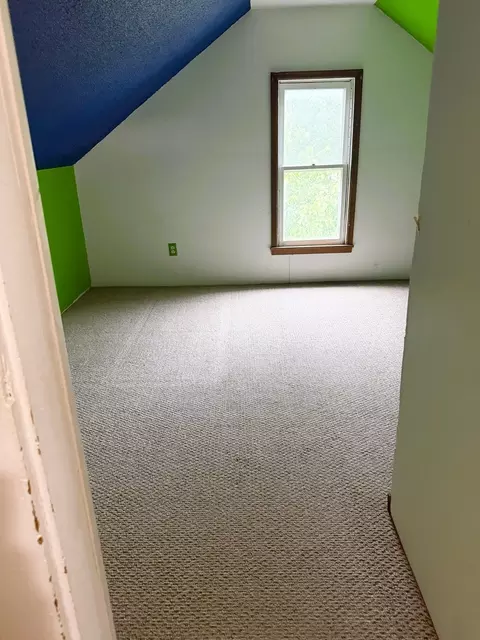 Bedroom - 721 Broadway Ave, Sterling, IL 61081 photo 6 of 8